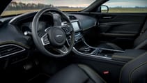 j_xe_300_sport_19my_190418_074.jpg
