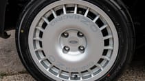1994_ford_escort_rs_cosworth_motorsport_edition_wheels.jpg