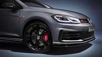 db2018au00403_large.jpg