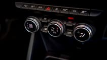embargo_dacia_announces_all-new_duster_uk_pricing_and_specification_07h00_050618_6.jpg