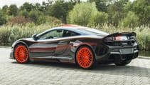 1566652_mso_gulf_racing_theme_mclaren_675lt_02_exterior_-_resized_gf_williams.jpg