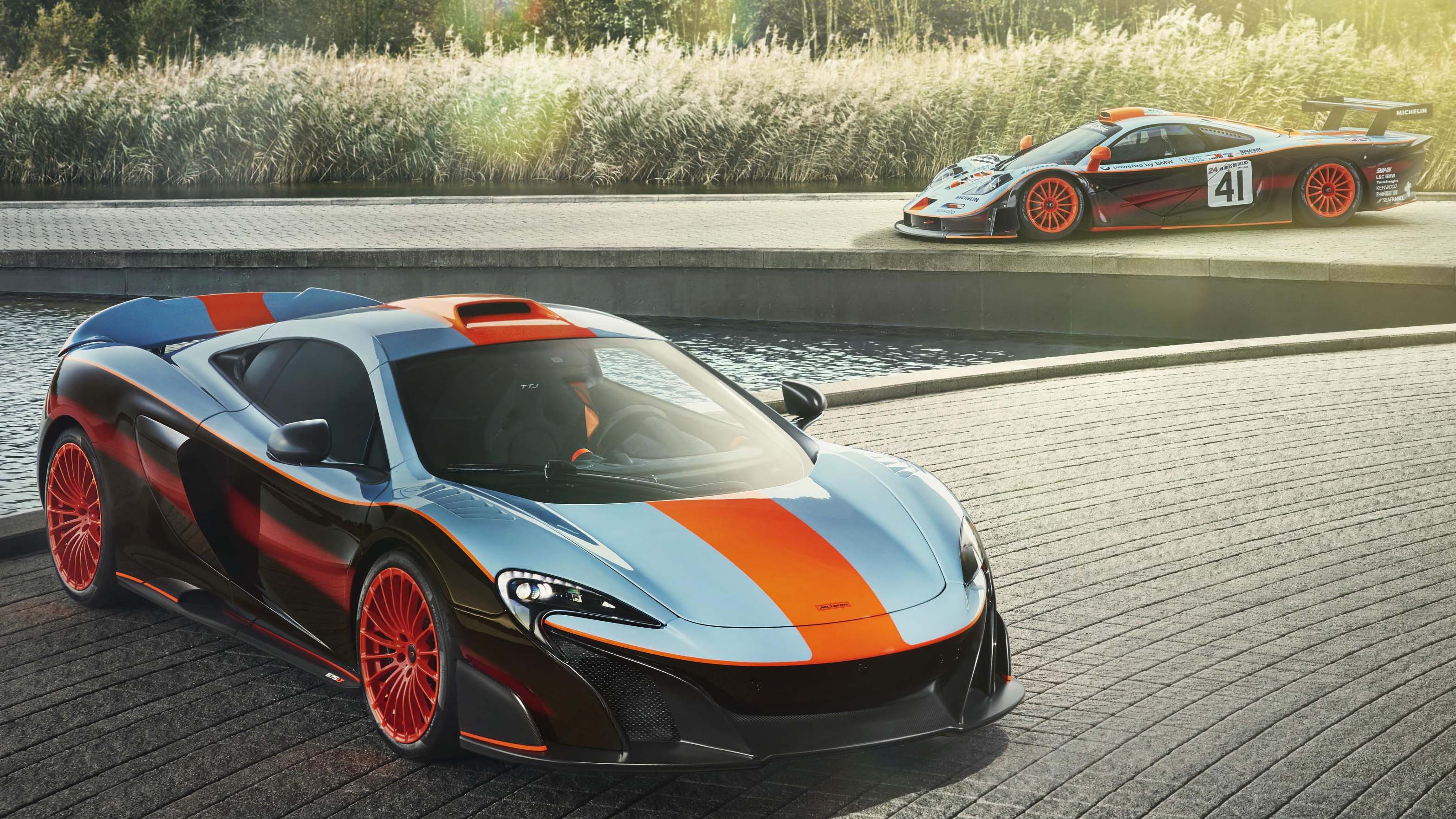 1566659_mclaren_mso-gulf_racing_675lt_with_1997_f1_gtr_longtail.jpg
