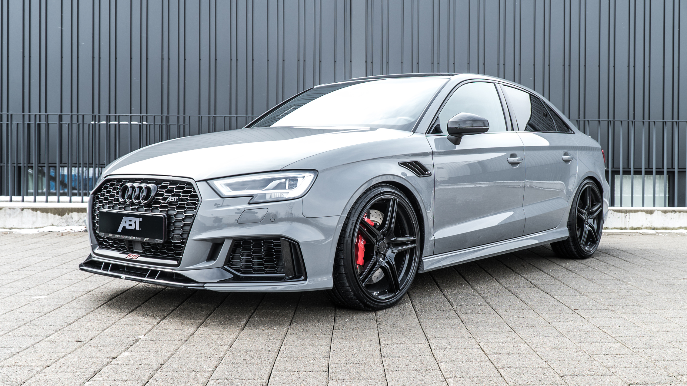 01_abt_audi_rs3_sedan_front_diagonal.jpg
