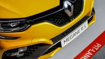 embargo_190718_08h00_megane_rs_trophy_-_press_kit_en_14.jpg