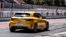embargo_190718_08h00_megane_rs_trophy_-_press_kit_en_25.jpg