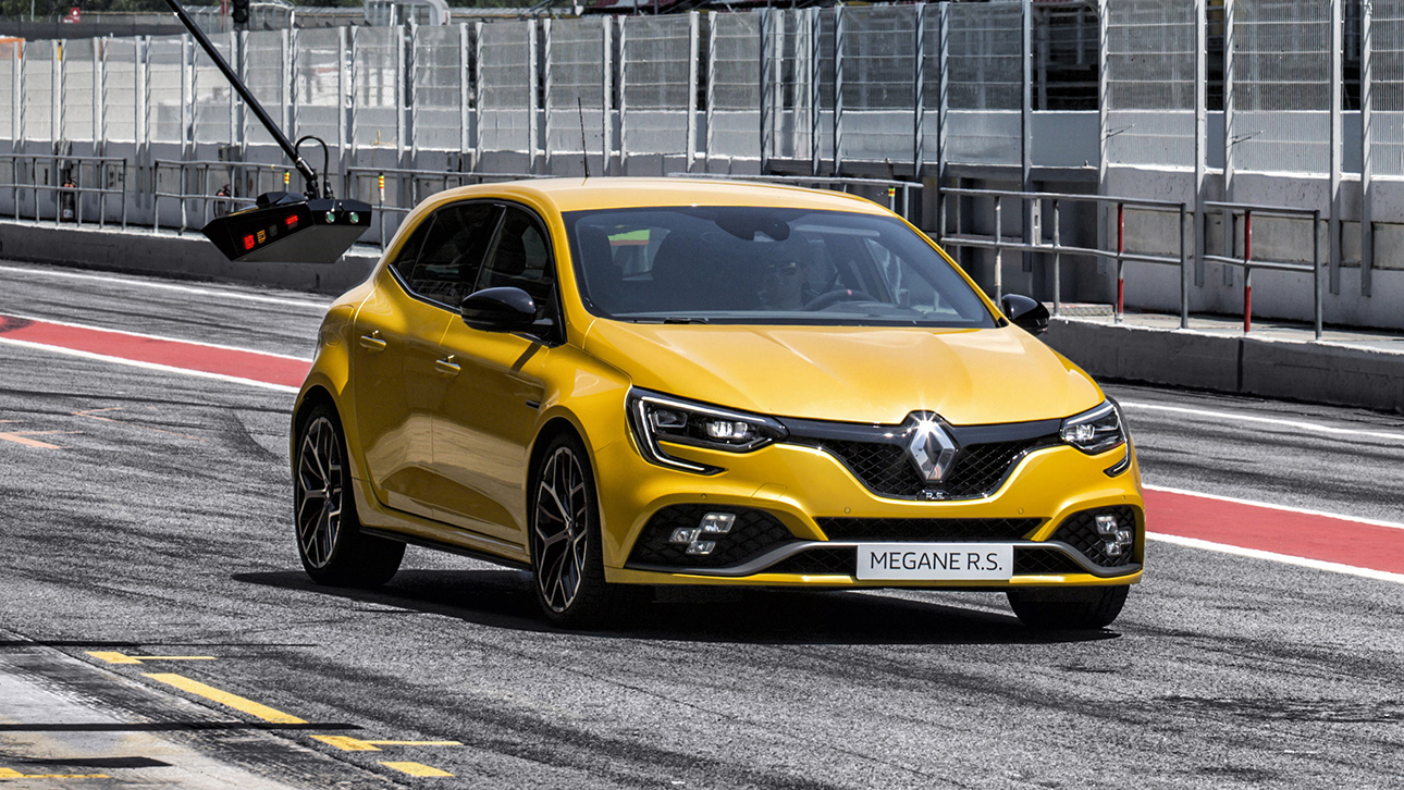 embargo_190718_08h00_megane_rs_trophy_-_press_kit_en_26.jpg
