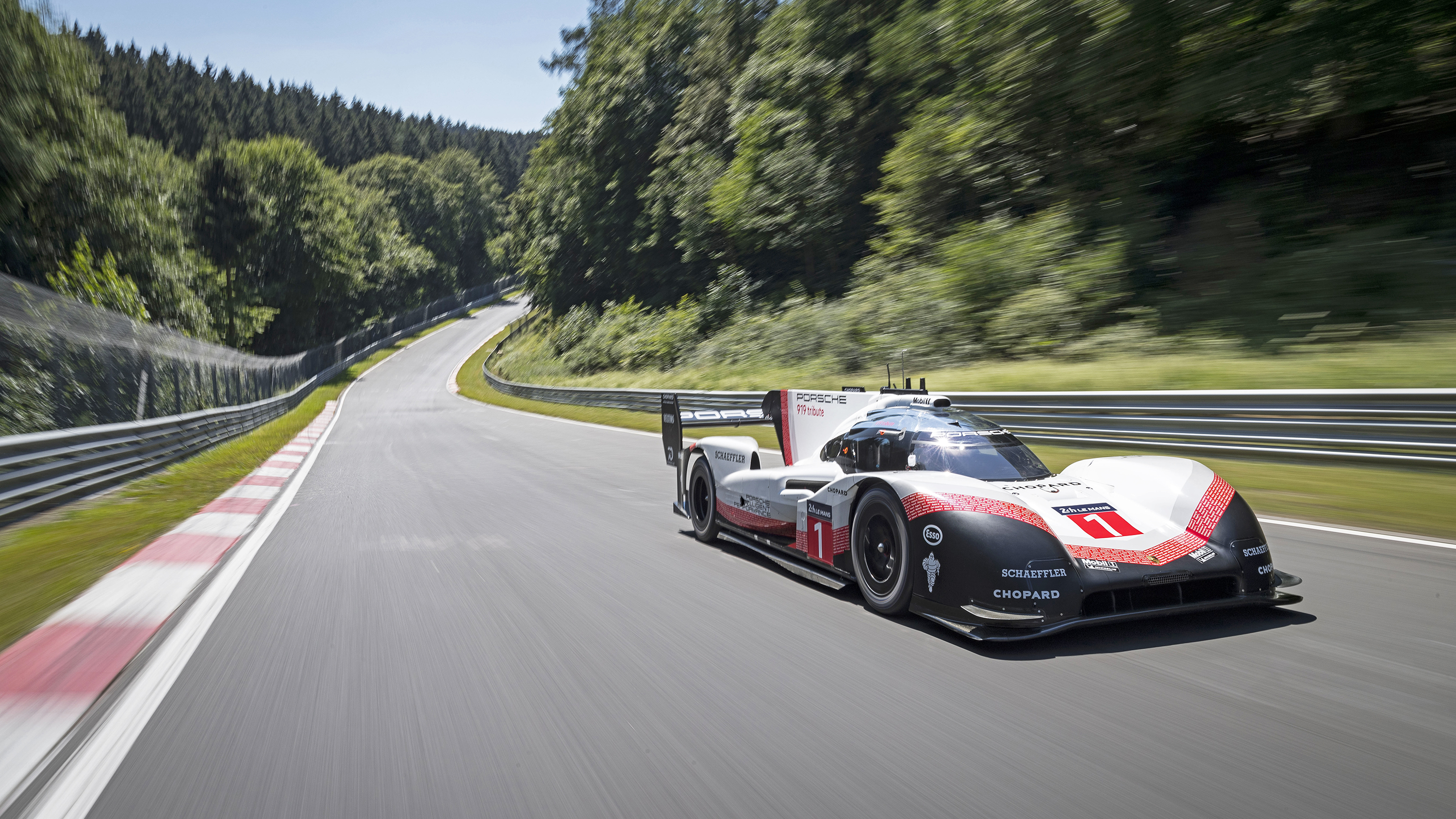 Porsche’s Nürburgring record holders have got together Top Gear