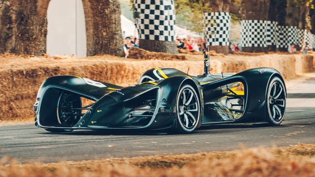 Ayrton Senna’s driving style… programmed into a Robocar? | Top Gear