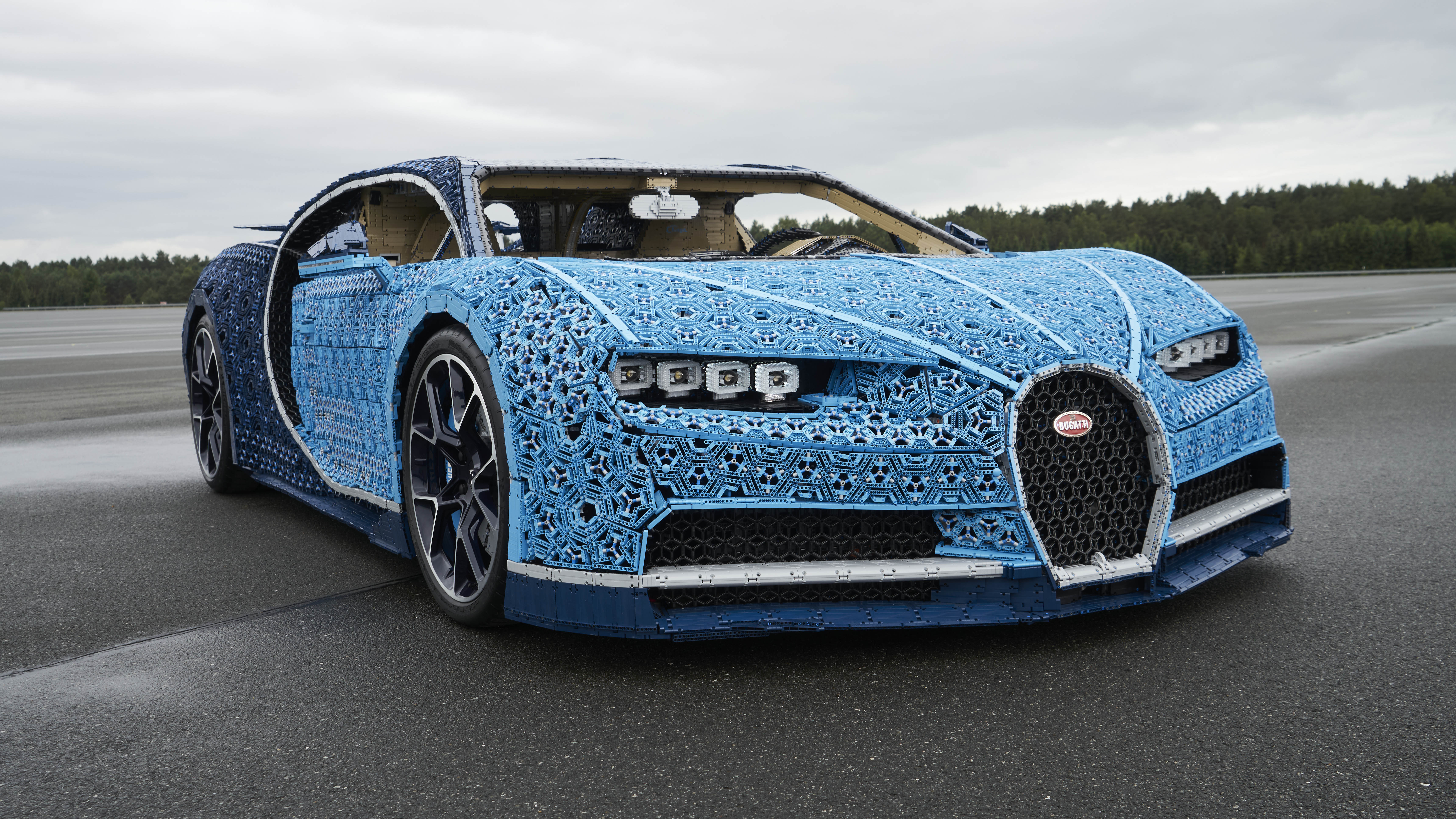 Behold: the full-size Bugatti Chiron! | Gear