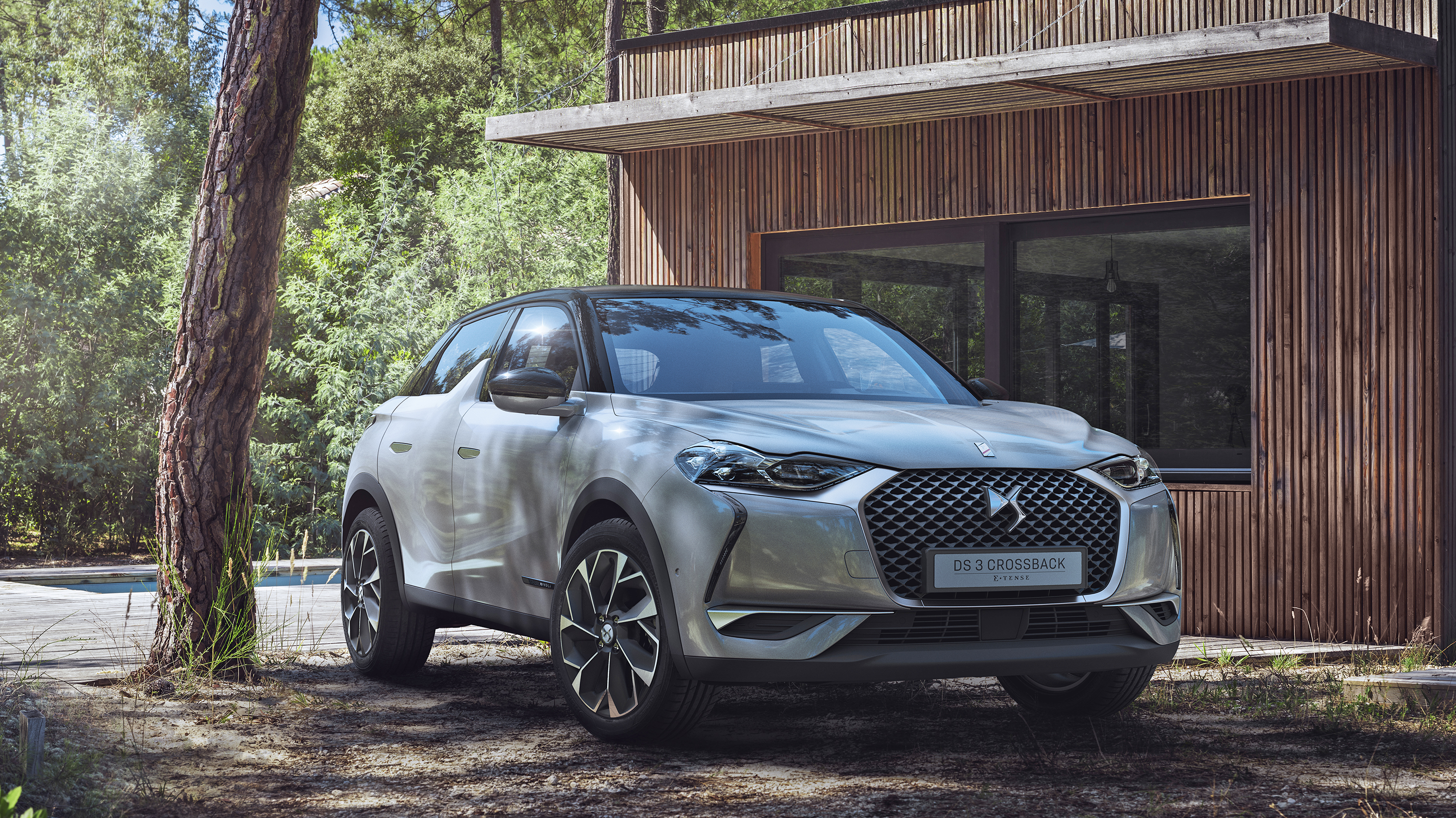 Ds 3 crossback vs peugeot deals 2008