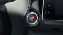 eba22280-toyota-hilux-gr-sport-3.jpg