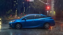 2019_toyota_prius_limited_05_3d56bd2dfce1d12efd6ea3c17f92efea782d2e10.jpg
