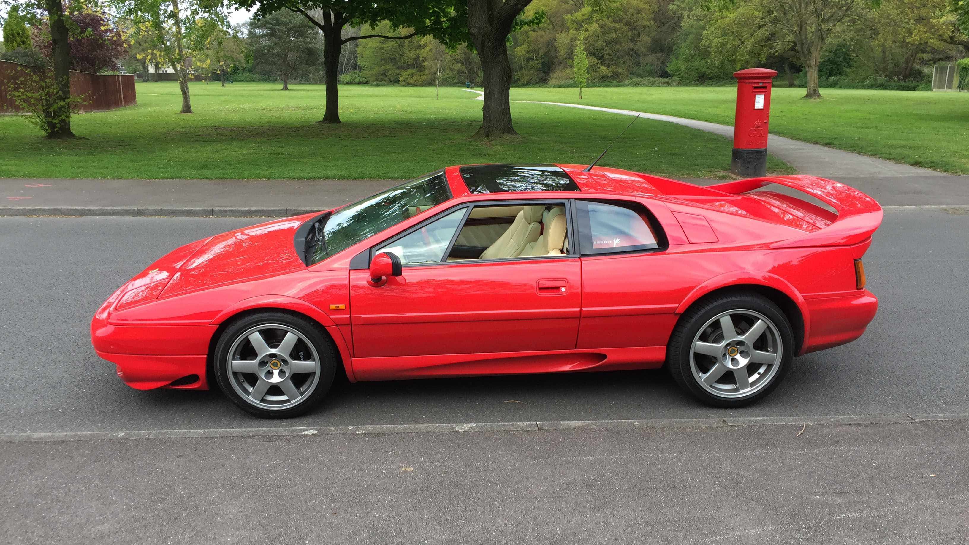 1996_lotus_esprit_v8_twin_turbo_side_1_3000px.jpg