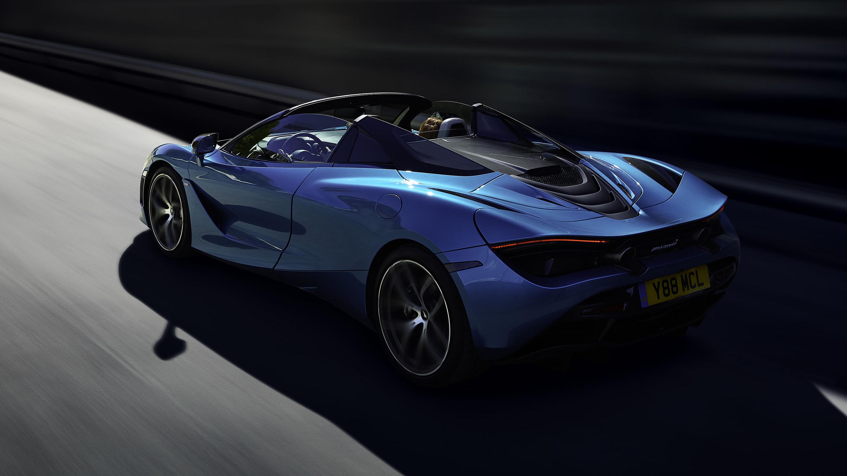 mclaren_720s_spider_dec_2018_image_001.jpg