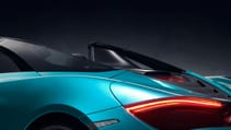 mclaren_720s_spider_dec_2018_studio_image_08.jpg