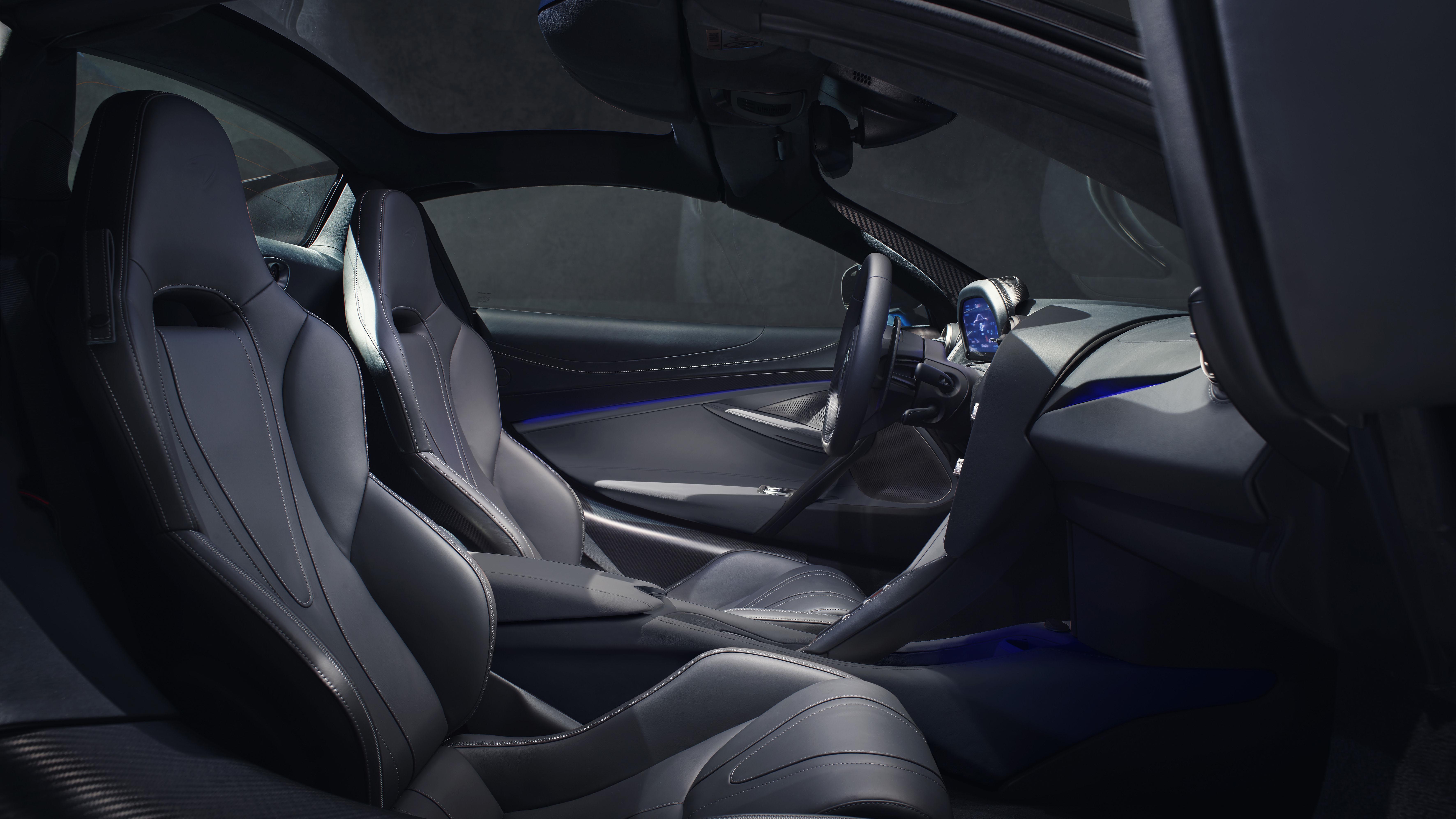 mclaren_720s_spider_dec_2018_studio_image_12.jpg