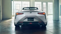 09_lexus_direct_rear_v07_rgb.jpg