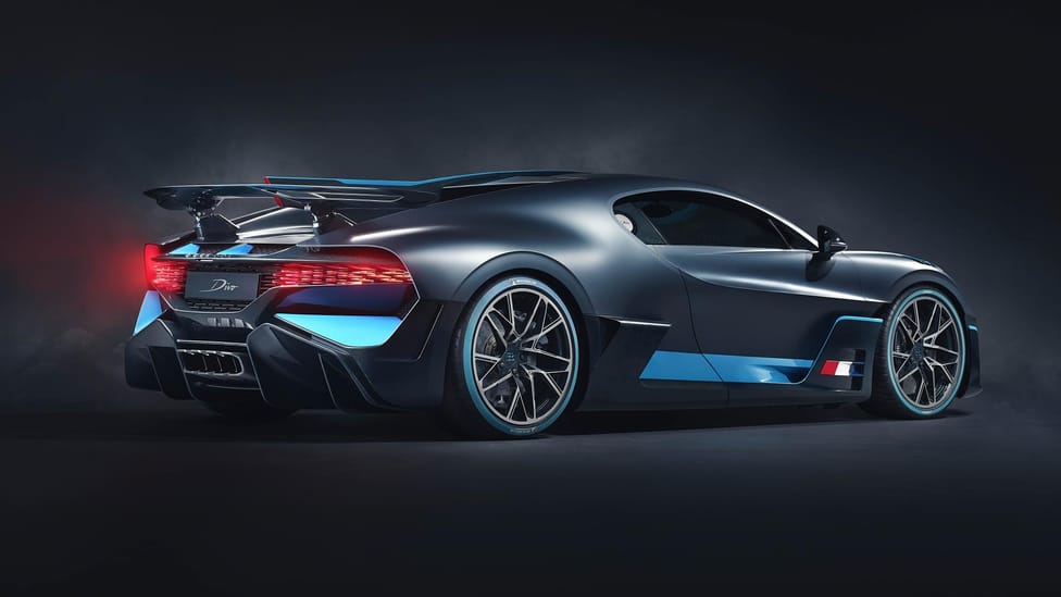 tg_bugatti_divo_rear_34.jpg