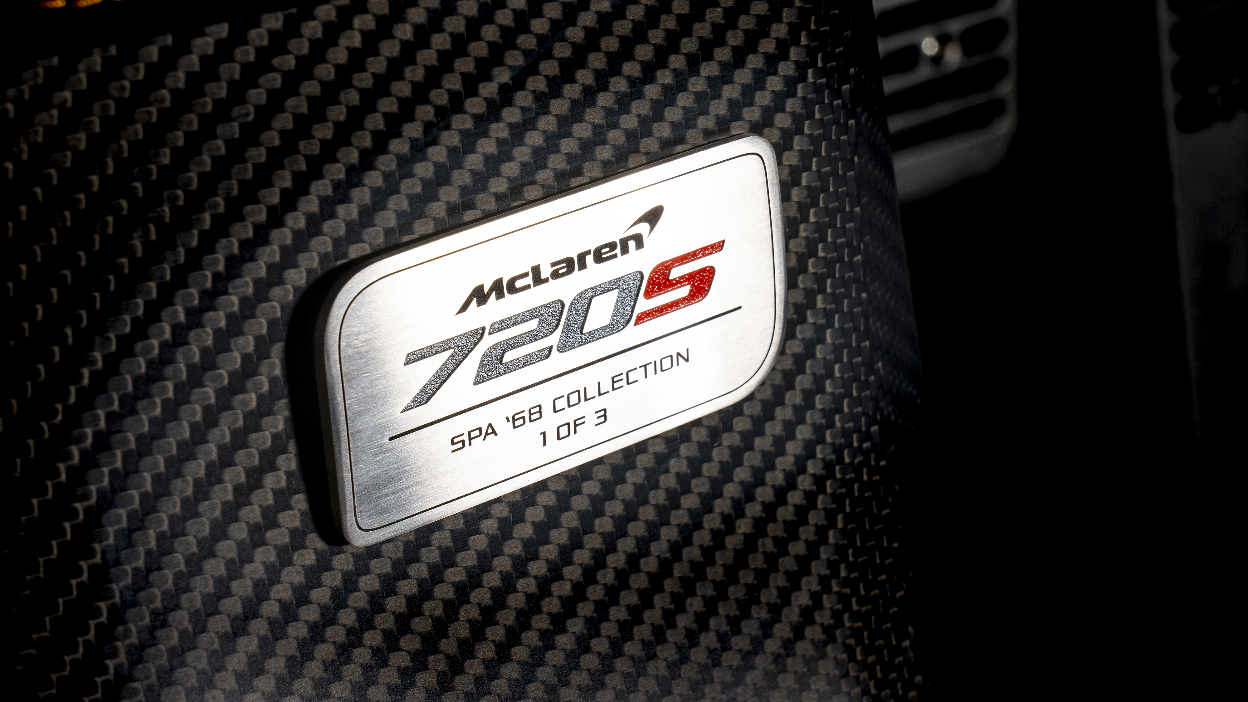 mclaren_720s_spa_68_collection_dedication_plate.jpg