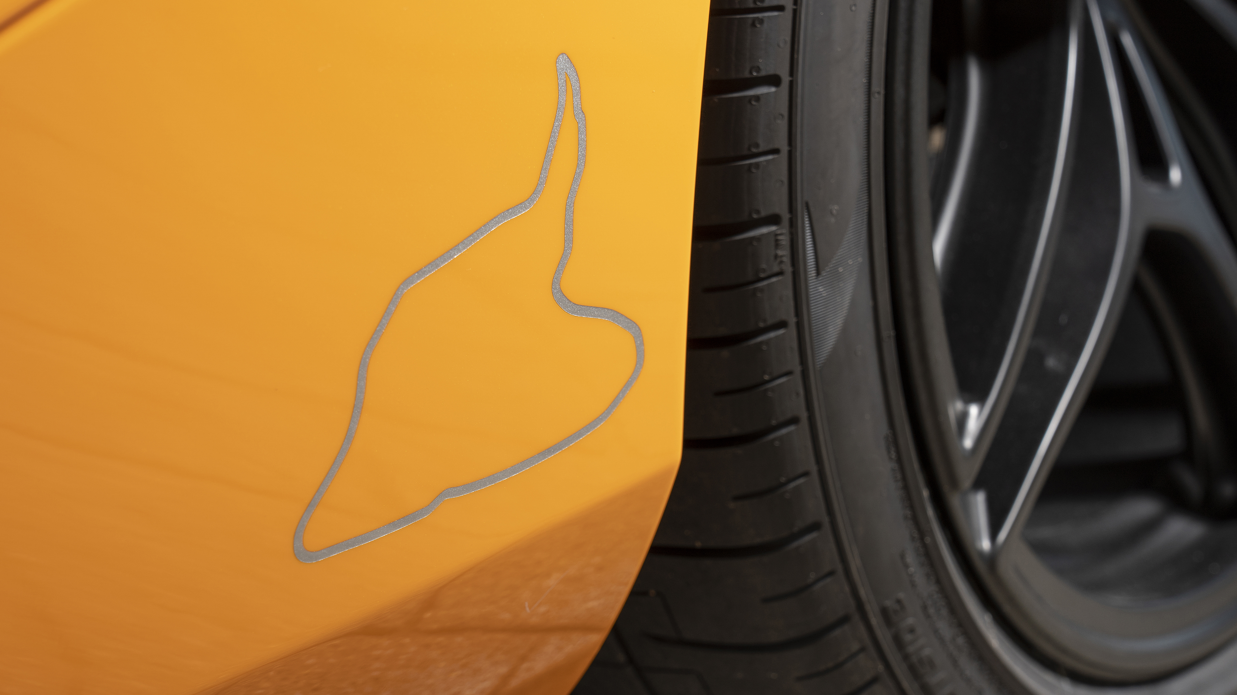 mclaren_720s_spa_68_collection_track_layout_rear_wheel_arch.jpg