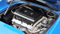 1972_ferrari_dino_246gt_coupe_engine_1200px.jpg