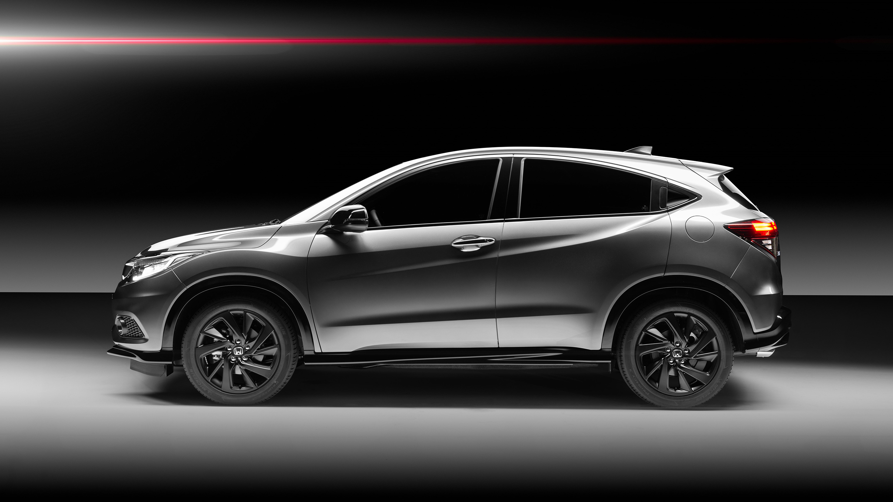 160056_honda_announces_new_hr-v_sport_with_1_5_vtec_turbo_engine.jpg