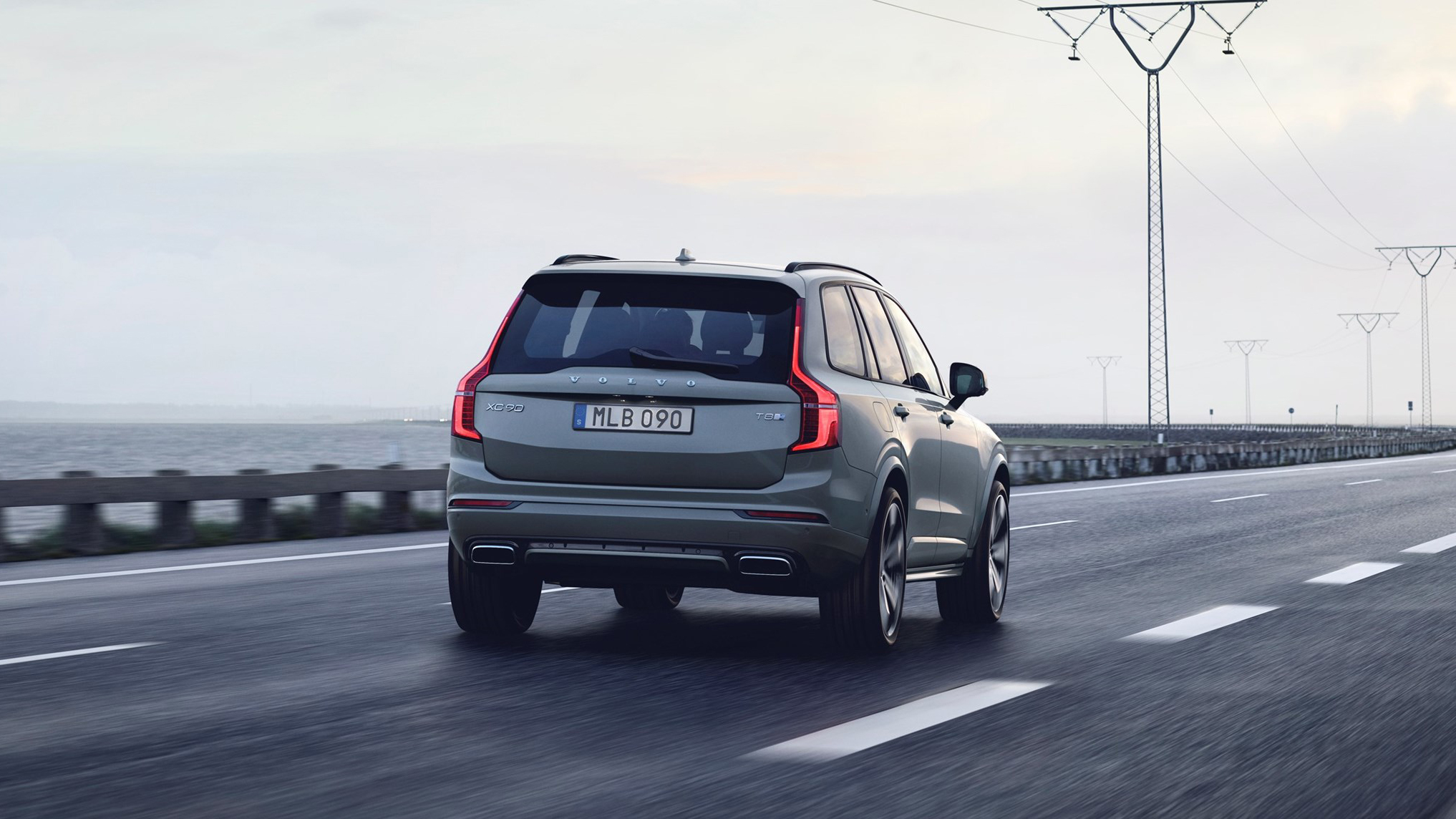 the_new_volvo_xc90_r-design_t8_twin_engine_in_thunder_grey.jpg