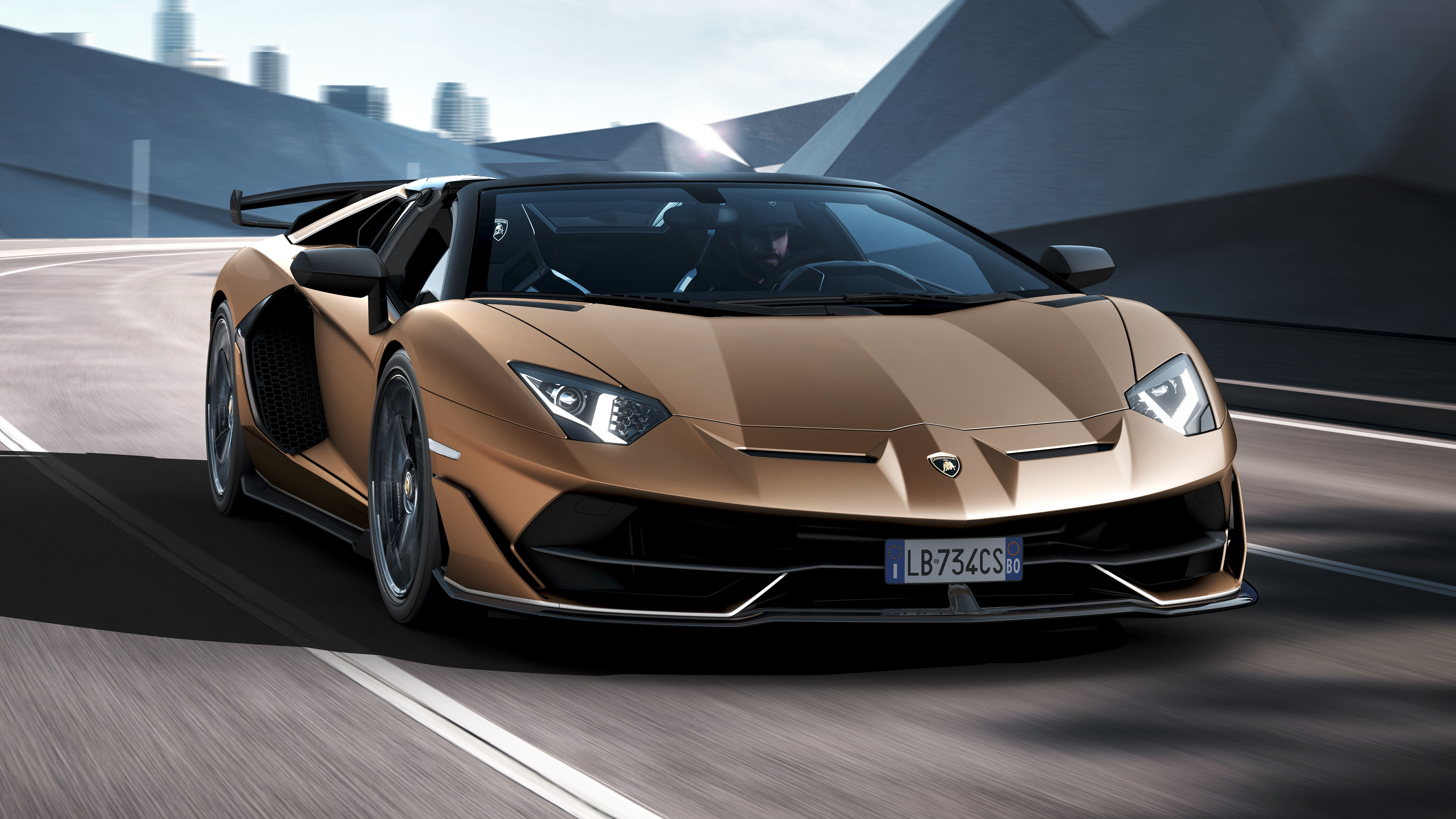 aventador_svj_roadster_front_dynamic_02.jpg