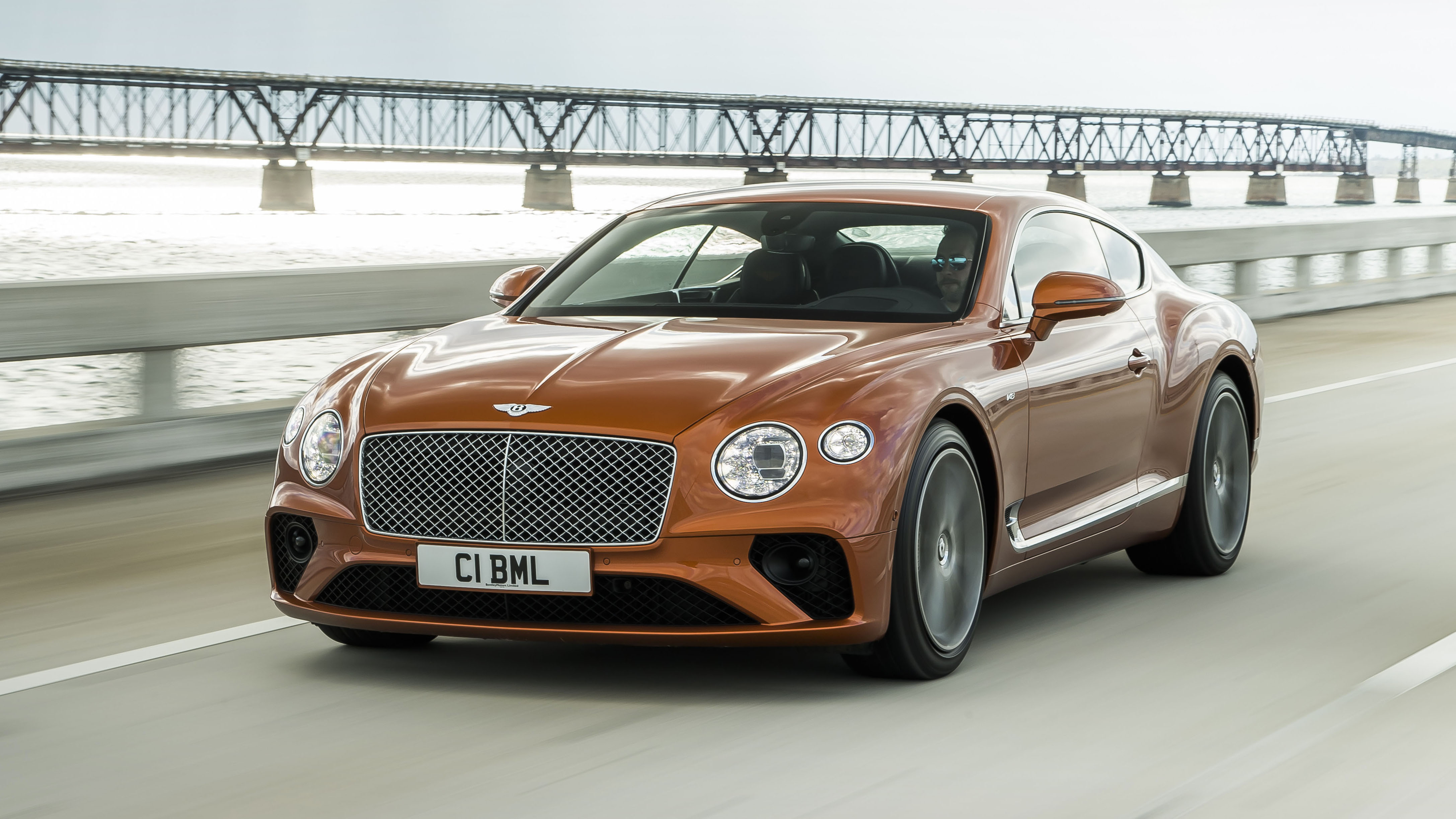 bentley_continental_gt_v8_1.jpg
