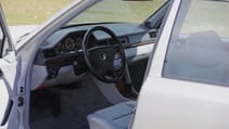 rowan_atkinsons_1991_mercedes_500_e_4.jpg