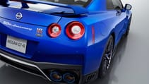 190405_my20_gt-r_anniversary_studio2.jpg