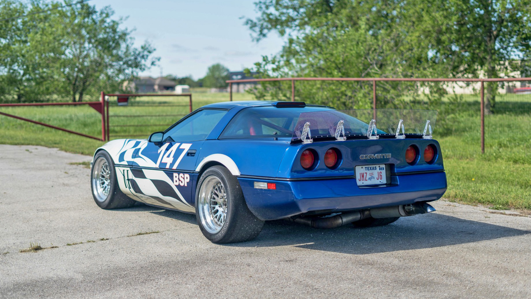 1989_chevrolet_corvette_15569134628764dadsc06322.jpg