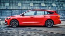 focus_st_wagon_side.jpg