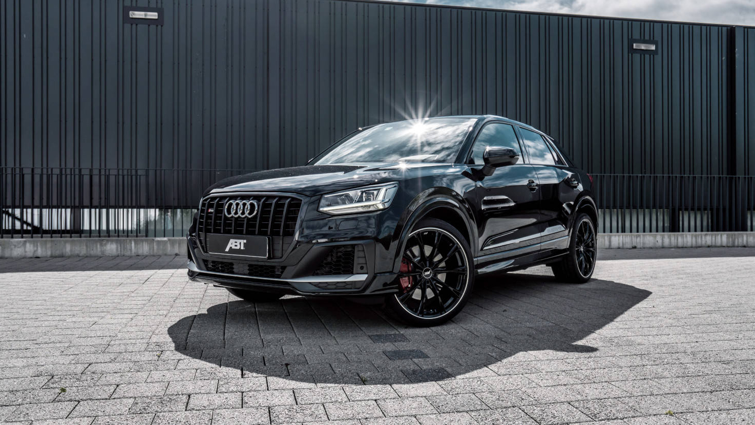 csm_abt_audi_sq2_schwraz_gr20_glossyblack_c39d4ce699.jpg