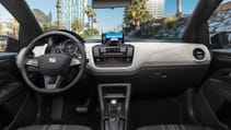 seat_recharges_city_driving_with_the_mii_electric_embargo_09h30_uk_040619_3.jpg