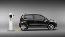 seat_recharges_city_driving_with_the_mii_electric_embargo_09h30_uk_040619_7.jpg