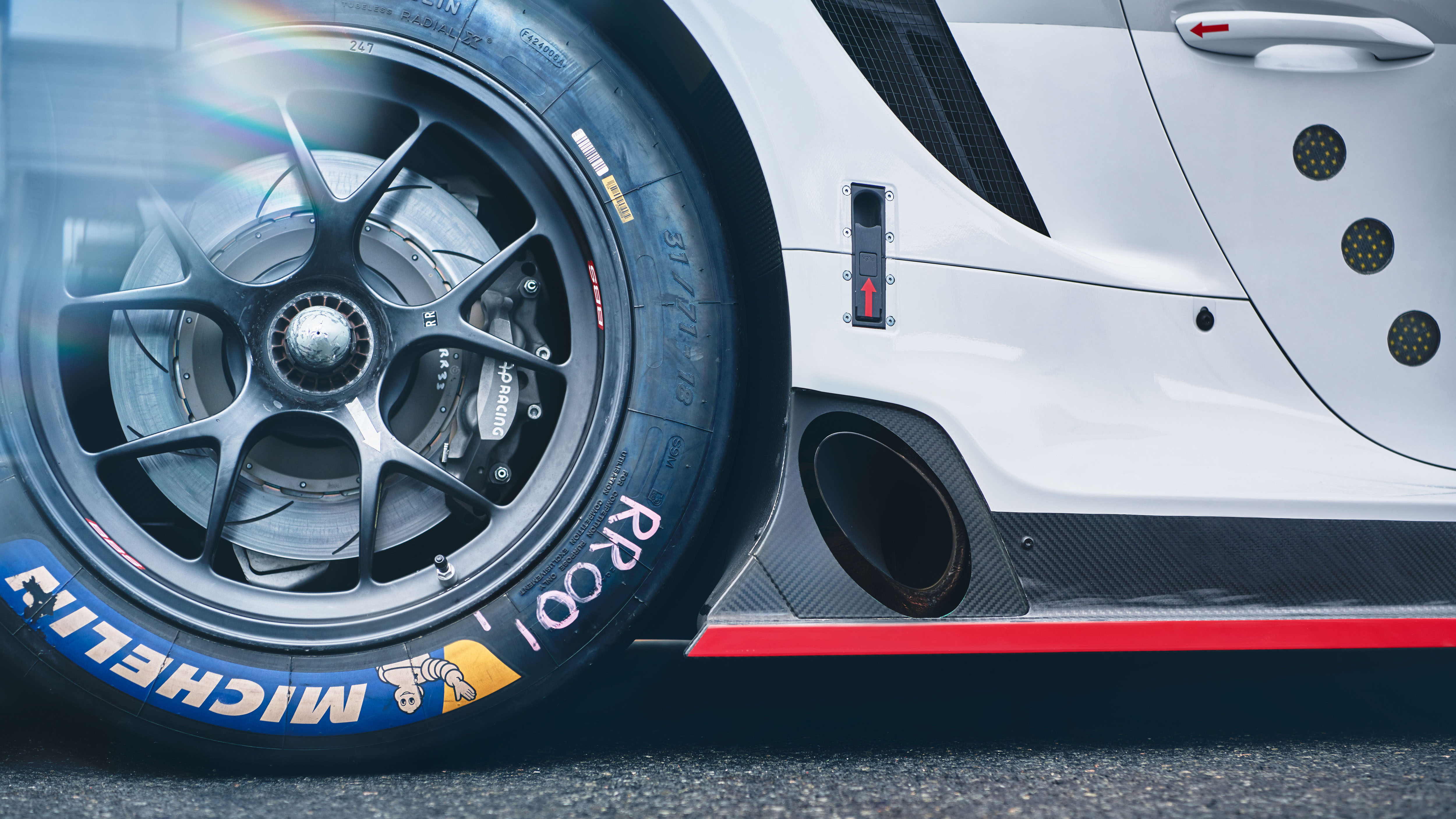 high_911_rsr_2019_model_year_2019_porsche_ag_14.jpg