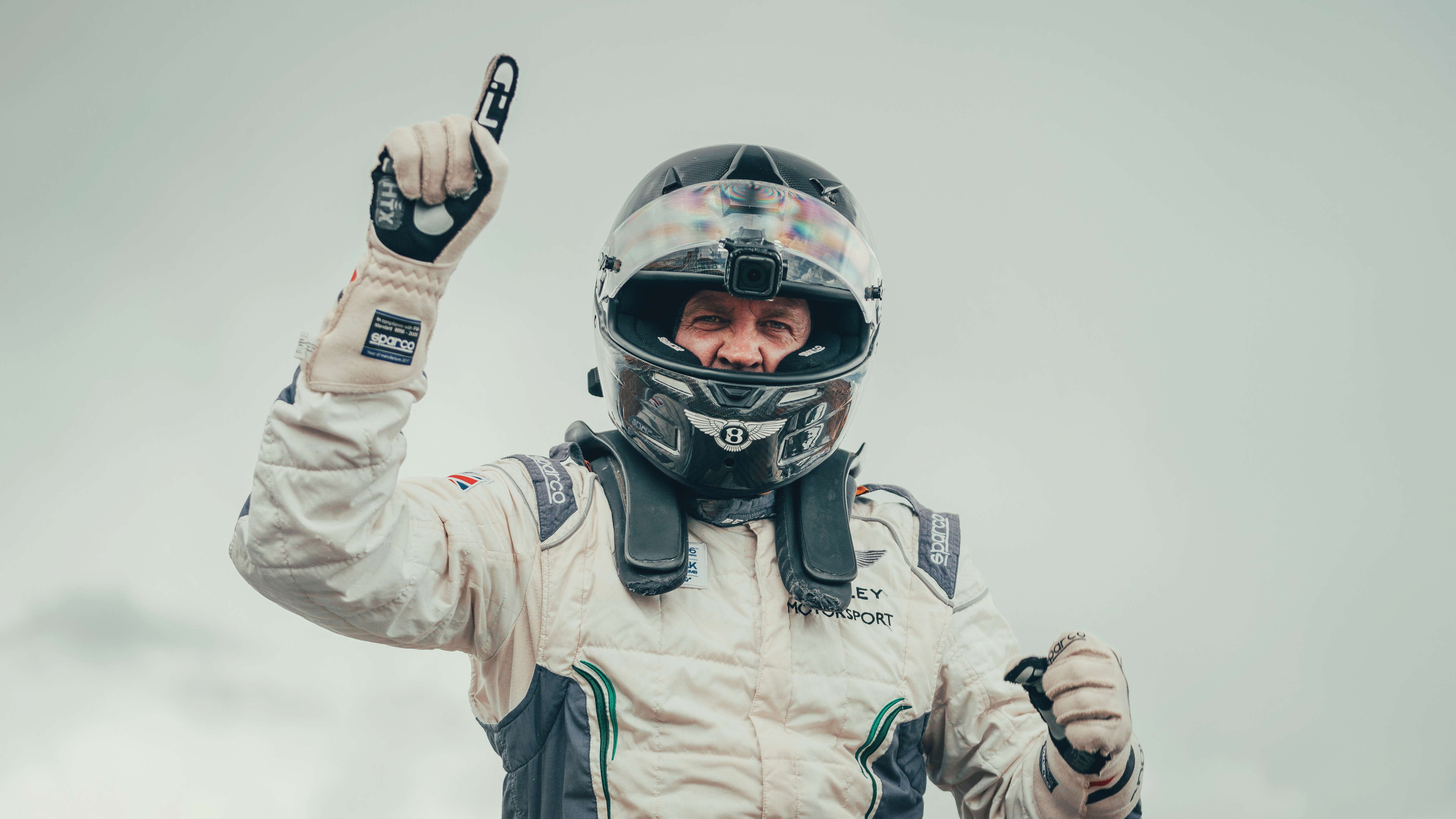 continental_gt_breaks_record_at_pikes_peak_2.jpg