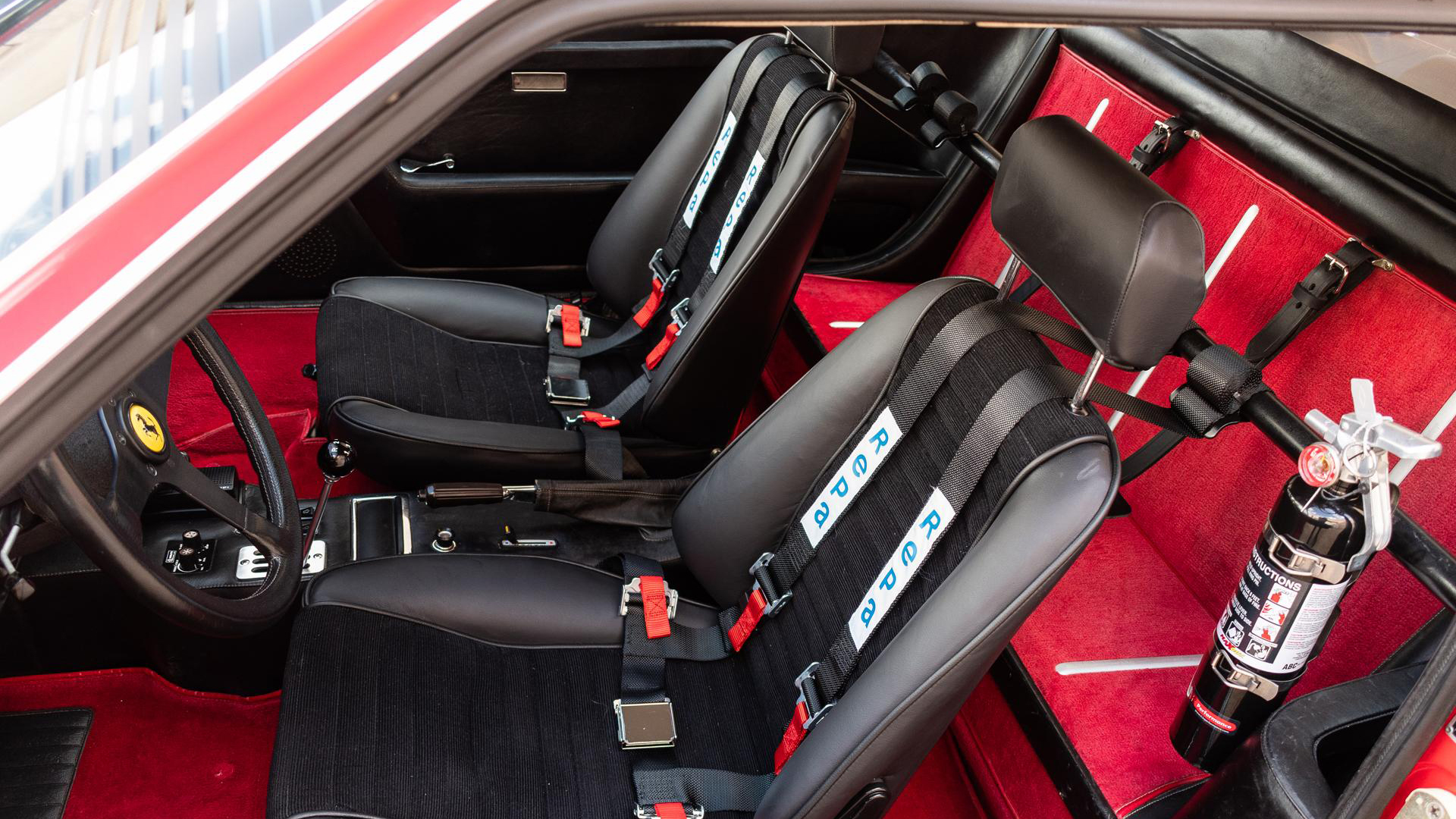 1975_ferrari_308_gt4_1565298371f6228ba38c36e766interior-66.jpg