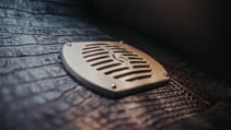 icon_hudson_derelict_rear_spkr_gator_dtl_img_1065.jpeg