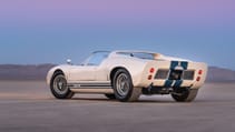 1965-ford-gt40-roadster-prototype-_1.jpg