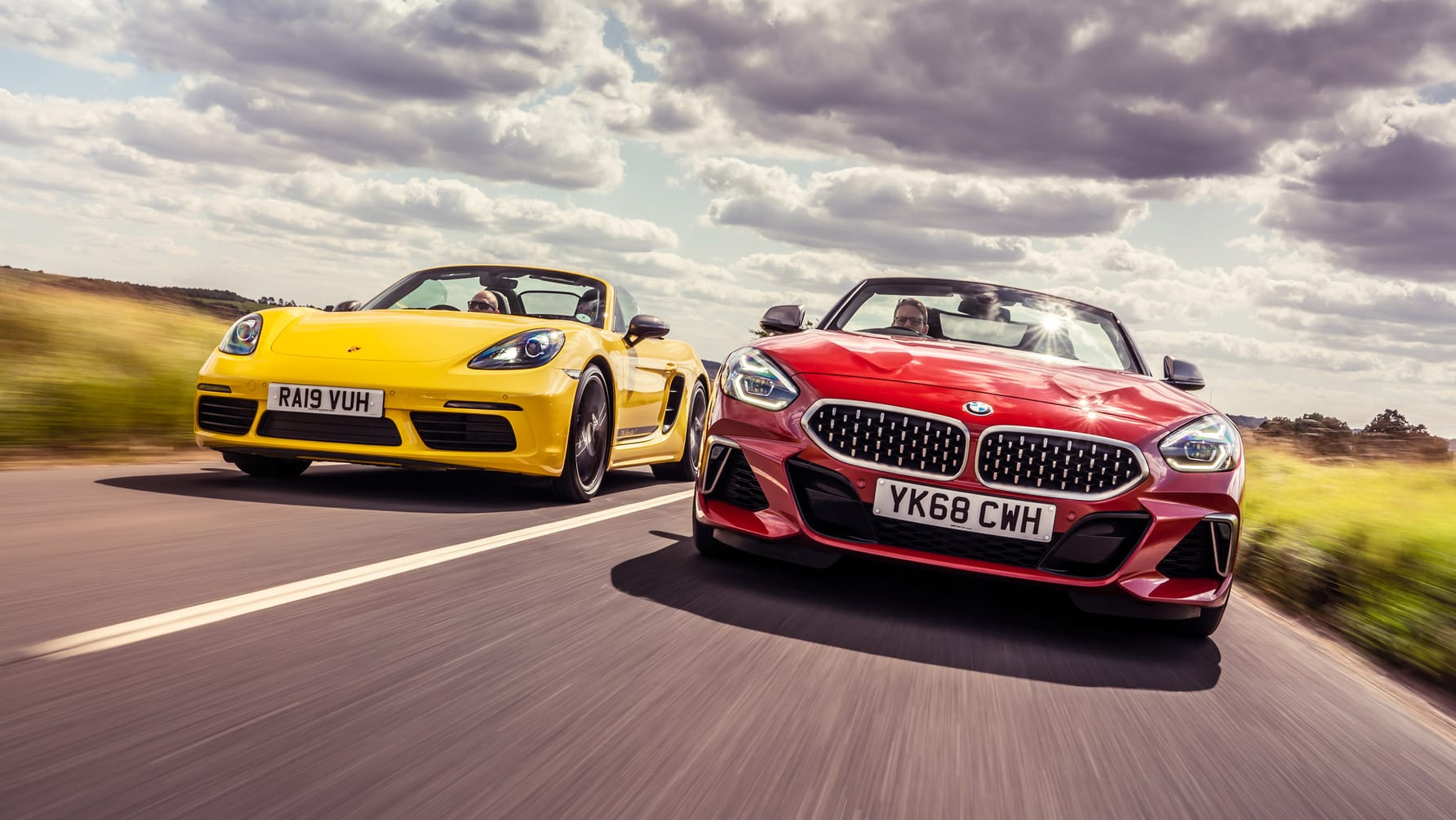 Roadster battle Porsche Boxster T vs BMW Z4 M40i Top Gear