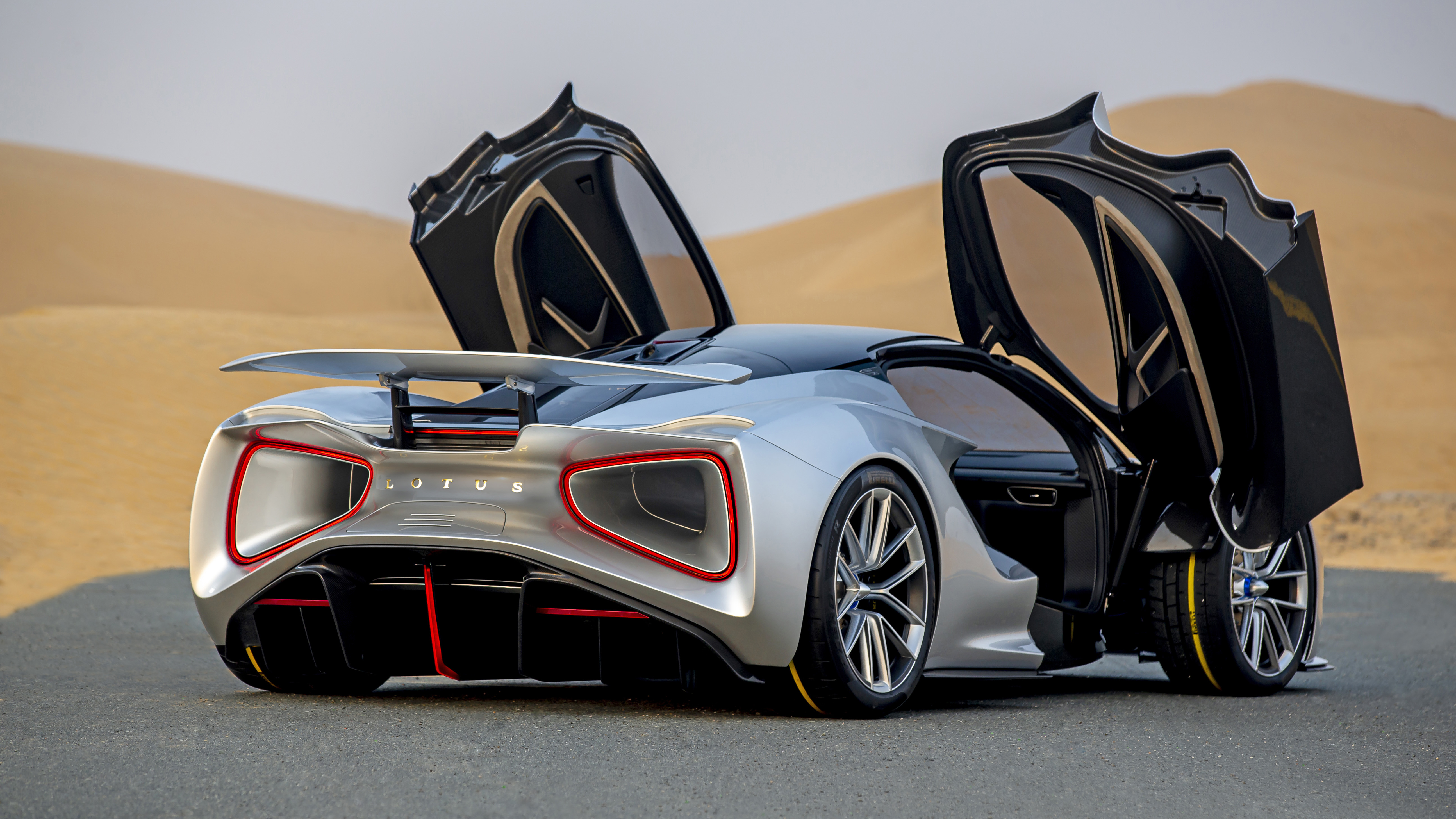 1796072_lotus_evija_uae_-_6.jpg