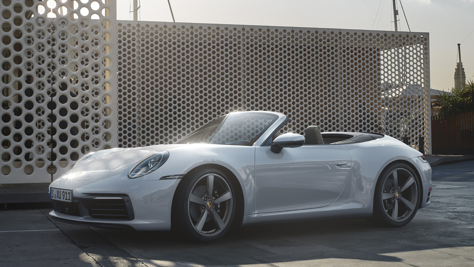 The least powerful Porsche 911 now has four-wheel drive | Top Gear The least powerful Porsche 911 now has four-wheel drive | Top Gear