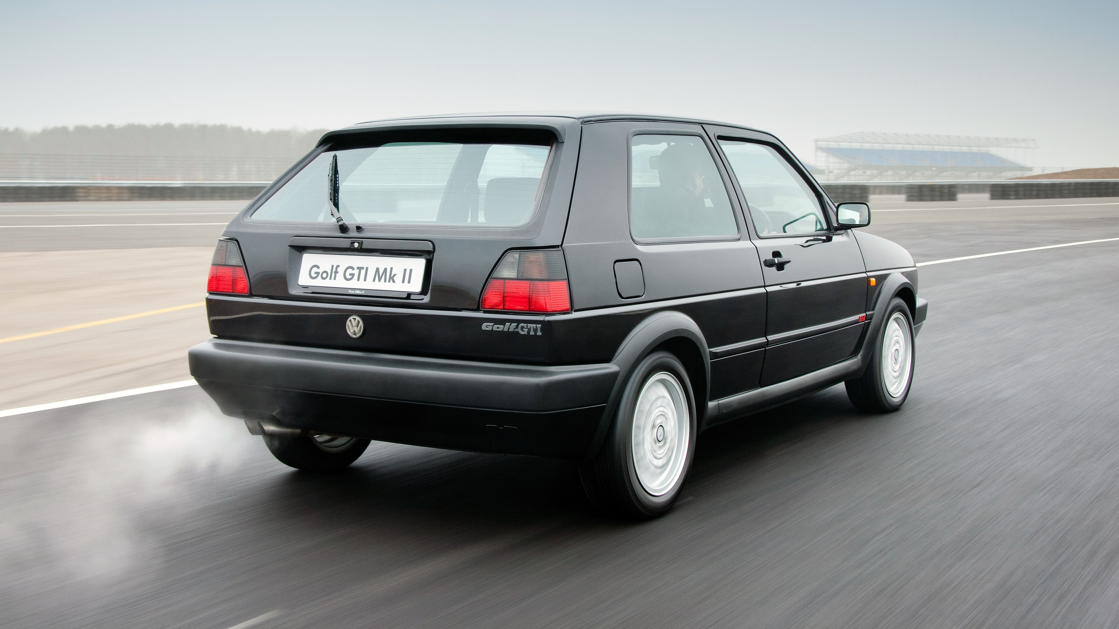 Here are some pictures of a perfect VW Golf GTI Mk II