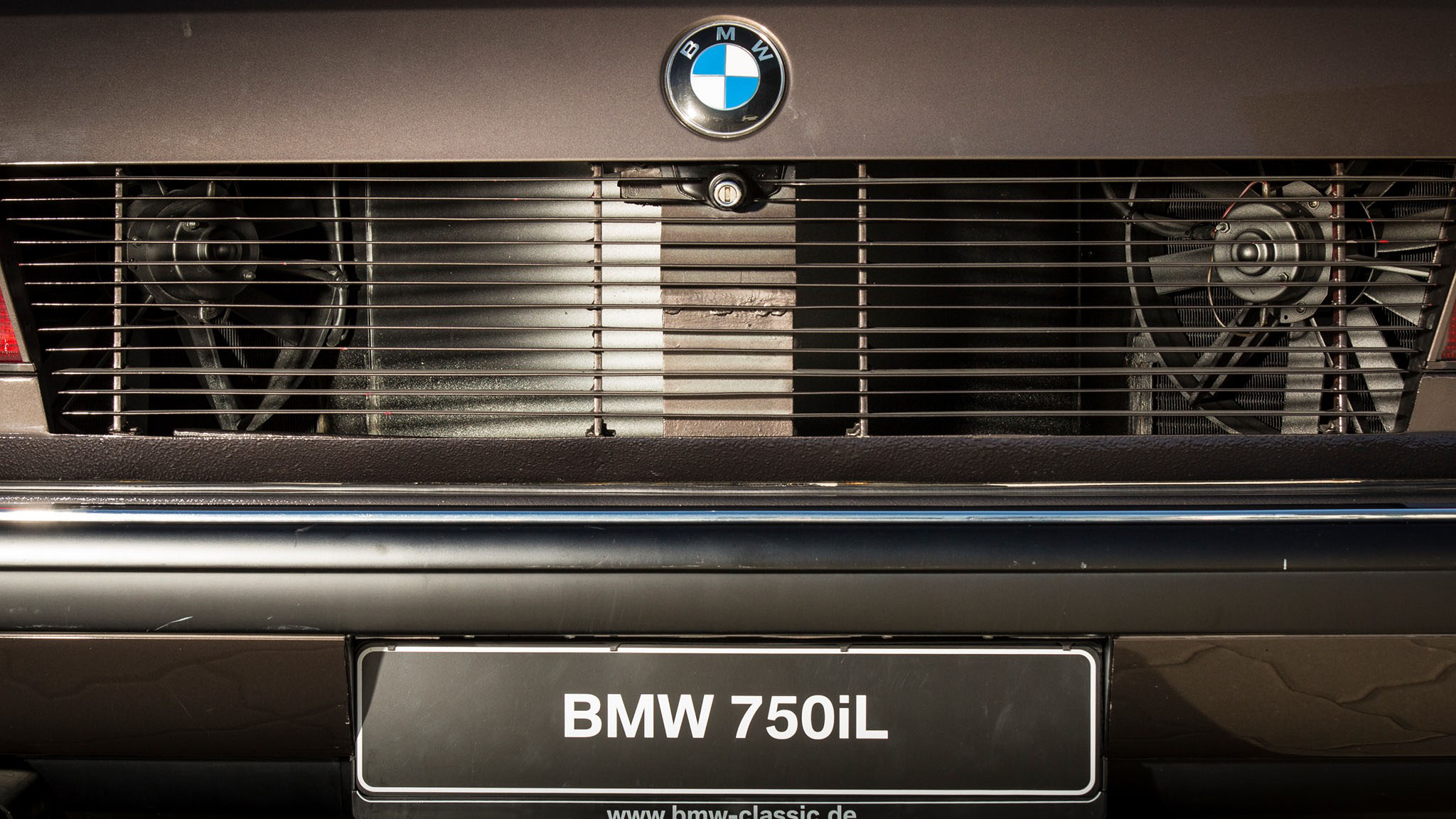 Bmw v16 shop