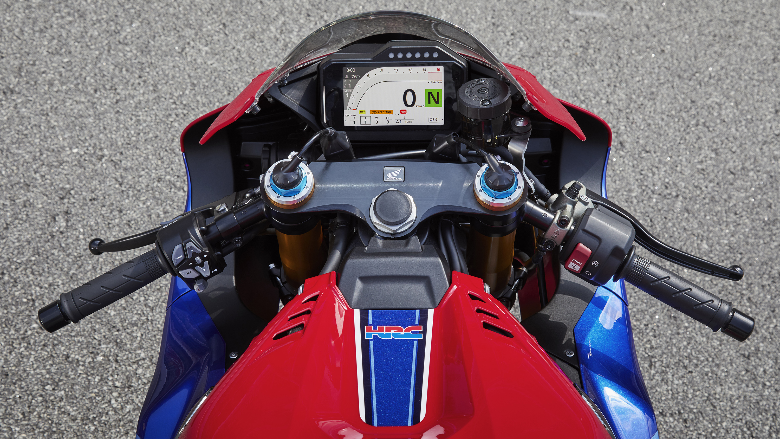 20ym_cbr1000rr-r_sp_usp_rider_view.jpg
