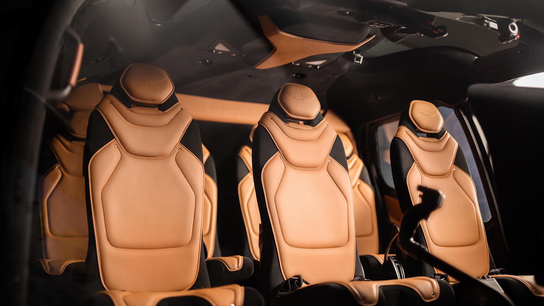 1839219_ach130_aston_martin_edition_4.jpg