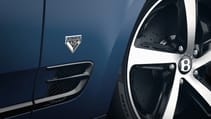 mulsanne_675_edition_-_5_wheel_and_badge.jpg