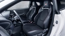 yaris_gr_006.jpg